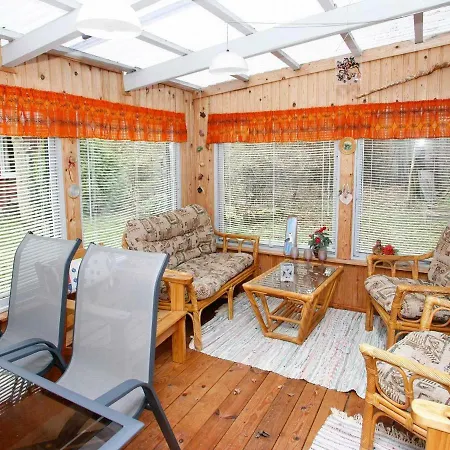 Ferienhaus Two-bedroom Holiday In 1 *